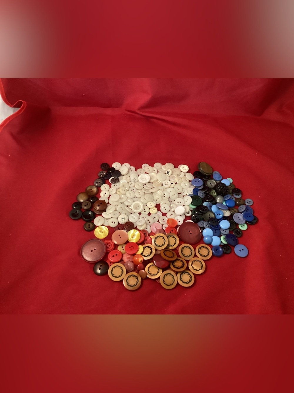 208 grams of Mixed Colors Assorted Buttons